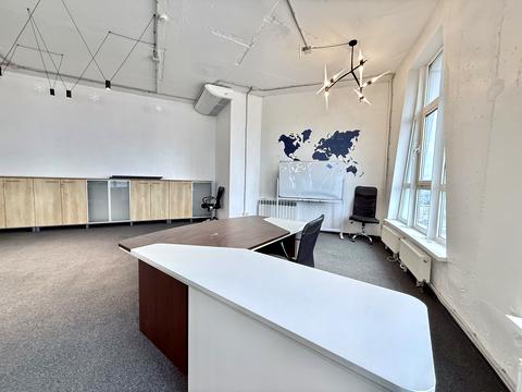 комерційна за адресою Кловський узвіз, 7a