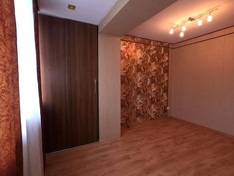 квартира за адресою Менахем-Мендл Шнеєрсона вул. (Мініна), 1