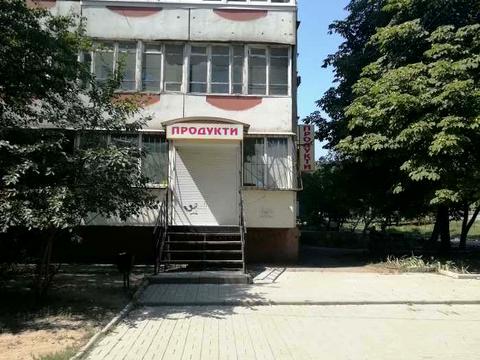 коммерческая по адресу  Моторостроителей, 26