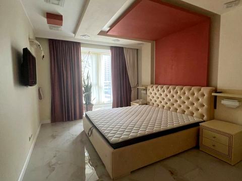 квартира за адресою Ак. Сахарова, 5В