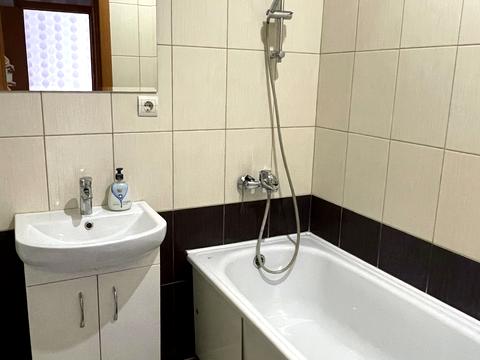 квартира по адресу Амосова ул., 111