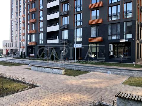 комерційна за адресою Дніпровська набережна вул., 18-А
