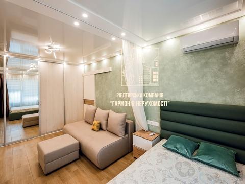 квартира за адресою Софії Русової вул., 3