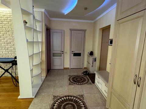 квартира за адресою Анатолія Петрицького вул., 17-А