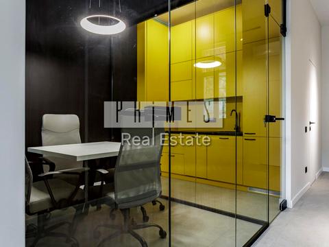 комерційна за адресою Богдана Хмельницького вул., 9