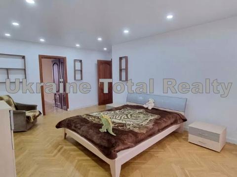 квартира за адресою Гетьмана Кирила Розумовського вул. (Миколи Краснова), 12-А