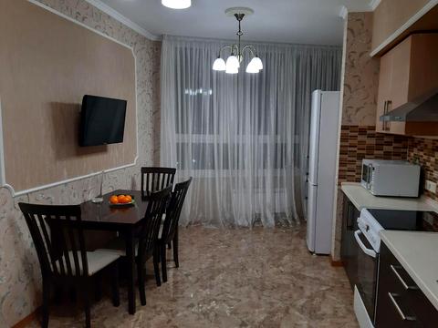 квартира за адресою Анни Ахматової вул., 32/18