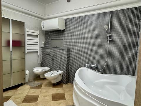 квартира за адресою Білоруська вул., 3