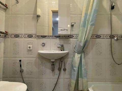 комерційна за адресою Чеховський пров., 8