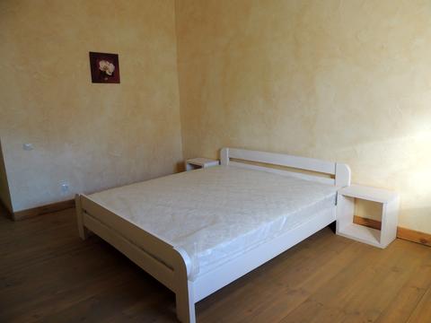 комерційна за адресою Руставелі вул., 31