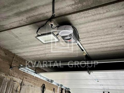 паркомісце за адресою Сім'ї Шкарівських вул., 22