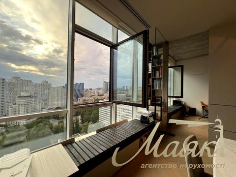 коммерческая по адресу Андрея Верхогляда ул. (Михайла Драгомирова), 2-А