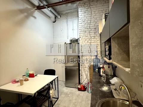 коммерческая по адресу Андрея Верхогляда ул. (Михайла Драгомирова), 17-Б