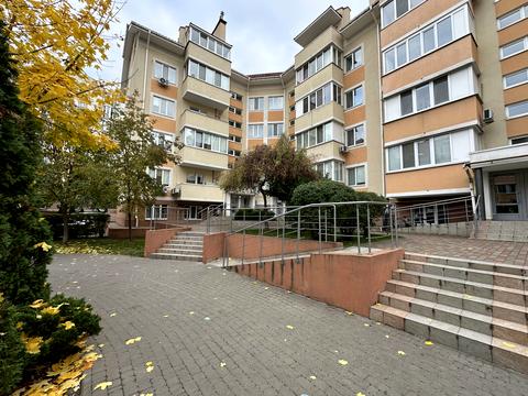 квартира за адресою Богдана Хмельницького вул., 5-В