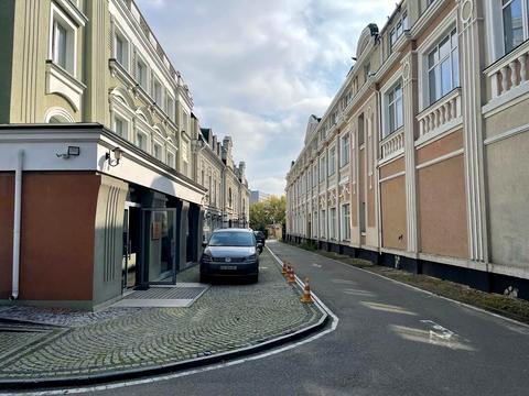 комерційна за адресою Златоустовская, 23б