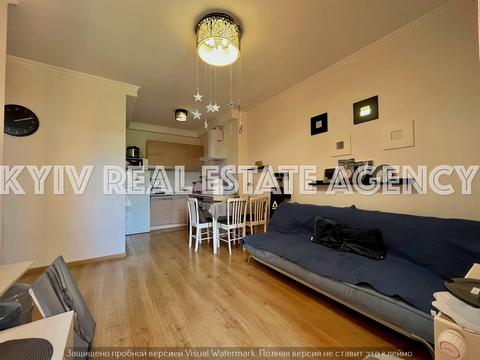 квартира за адресою Регенераторна вул., 4