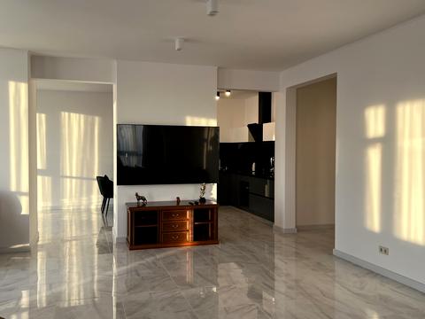 квартира за адресою Андрія Верхогляда вул. (Михайла Драгомирова), 14-А