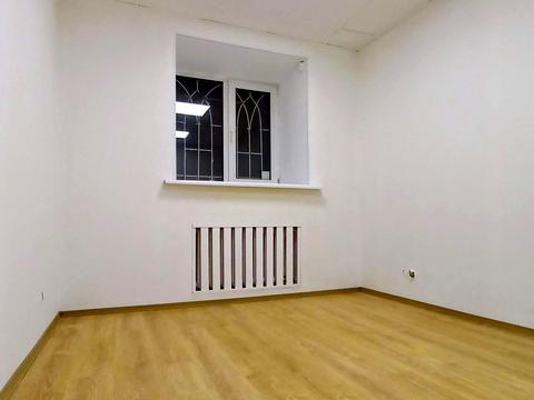 комерційна за адресою Дарвіна вул., 8