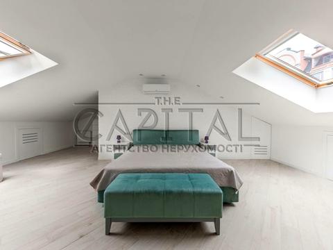 квартира за адресою Дегтярна вул., 10