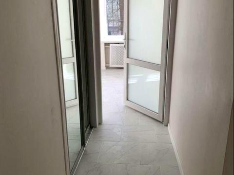 коммерческая по адресу Українських Героїв, 1