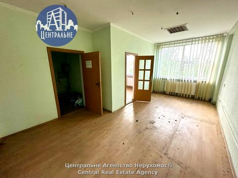 комерційна за адресою Ярослава Мудрого вул. (Моріса Тореза), 64б