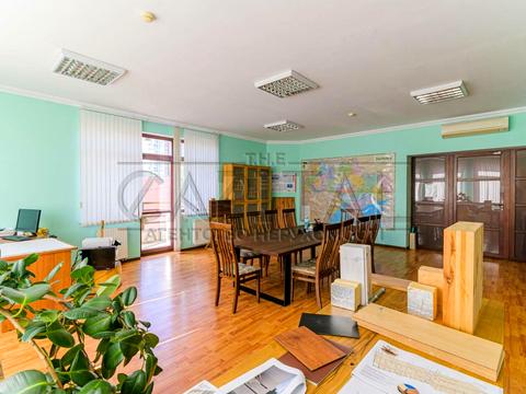 комерційна за адресою Павла Загребельного вул. (Миколи Раєвського), 5