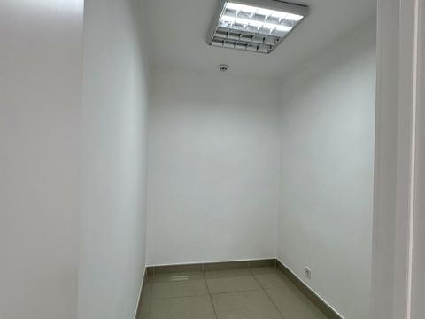 комерційна за адресою Сихівська вул., 4