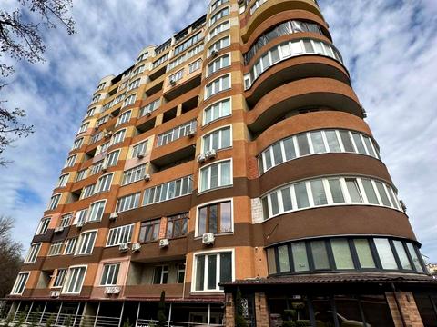 комерційна за адресою Зоопаркова вул., 8в