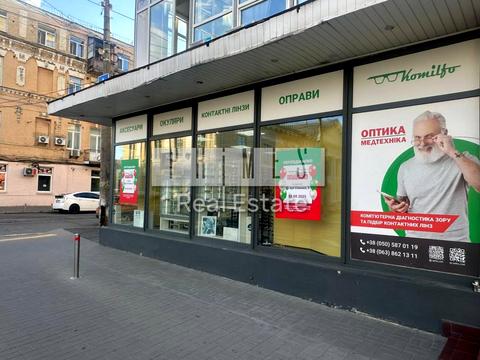 комерційна за адресою Спаська вул., 7