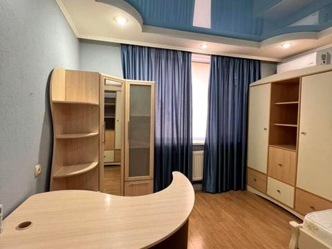 будинок за адресою Михайла Янгеля вул., 8