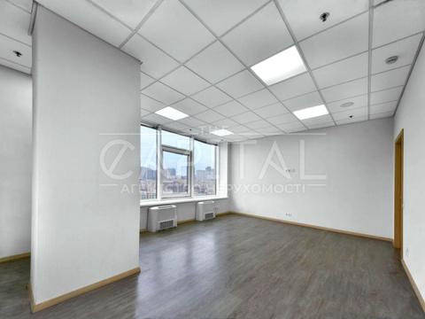 комерційна за адресою Антоновича вул. (Горького), 120