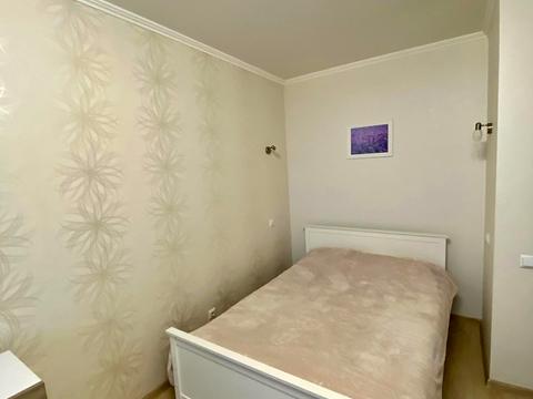 квартира за адресою Бажана, 8б