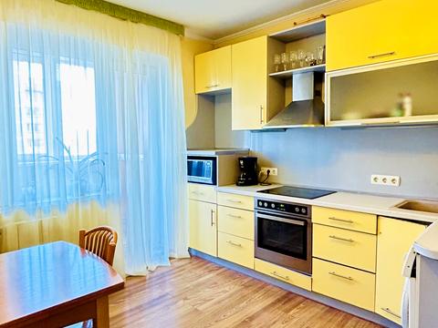 квартира за адресою Ревуцького вул., 42-Б