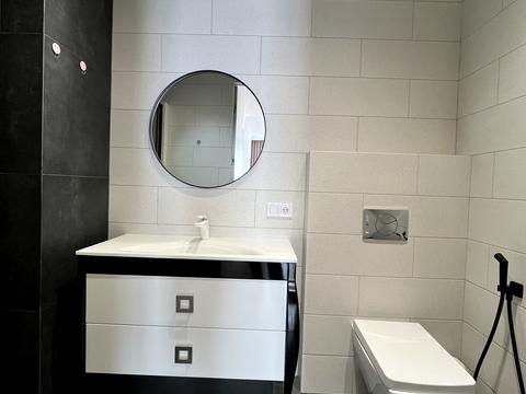 квартира за адресою Андрія Верхогляда вул. (Михайла Драгомирова), 14-А