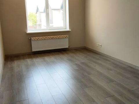 будинок за адресою Центральна вул., 1а