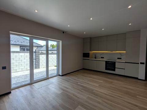 будинок за адресою Успішна, 12Т