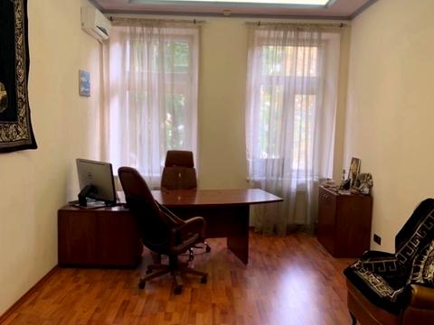 комерційна за адресою Ніни Строкатої вул. (Буніна), 17