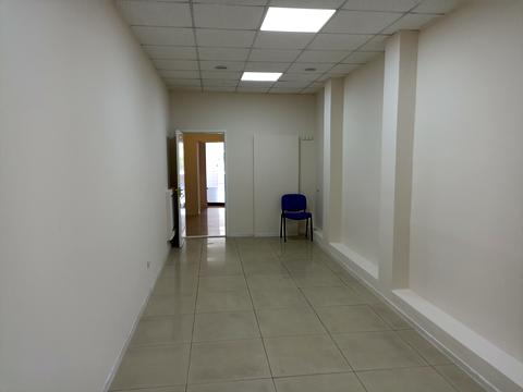 комерційна за адресою Богдана Хмельницького вул., 8