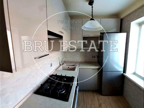 квартира за адресою Дніпровська набережна вул., 7-А