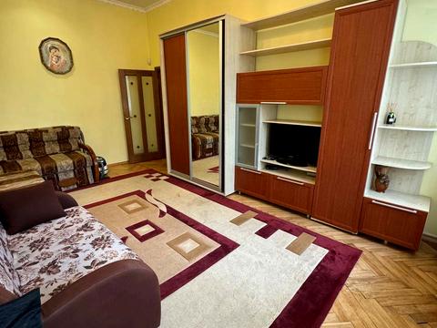 квартира за адресою Софії Ковалевської вул., 5