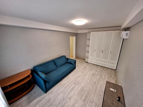 квартира по адресу Ореста Левицкого ул. (Академіка Курчатова), 25/37