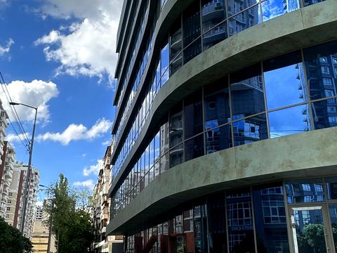 комерційна за адресою Академіка Філатова вул., 5