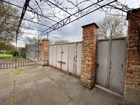 участок по адресу Садова