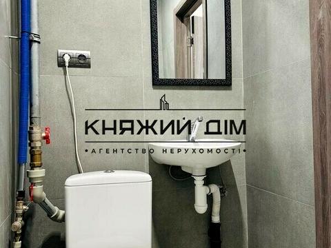 комерційна за адресою Михайла Максимовича вул. (Онуфрія Трутенка), 24