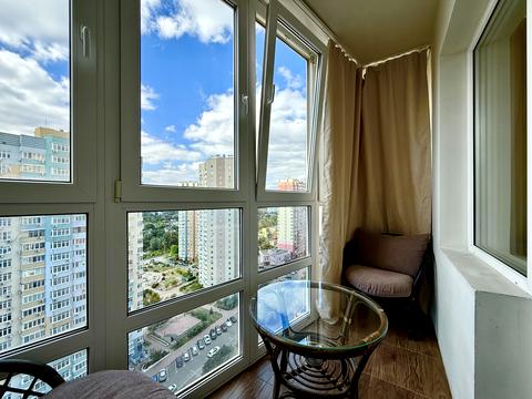 квартира за адресою Софії Русової вул., 7