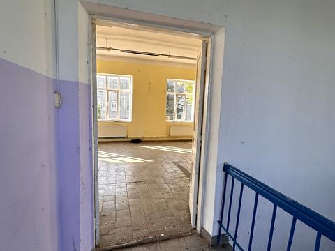 коммерческая по адресу Центральна ул., 8