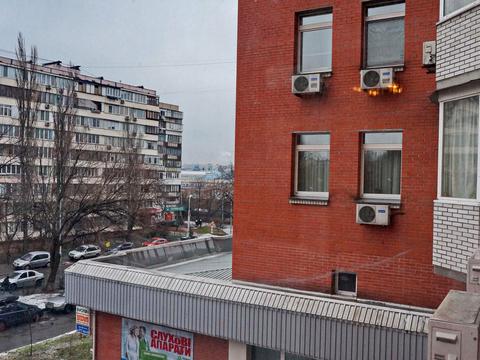 комерційна за адресою Професора Павловського вул. (Боткіна), 4