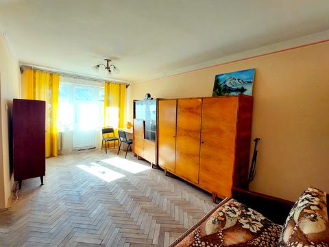 квартира за адресою Таджицька вул., 1