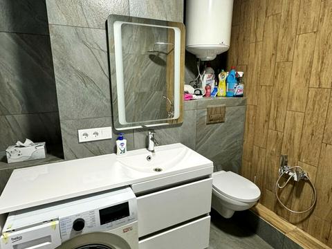 квартира за адресою Академіка Глушкова просп., 123