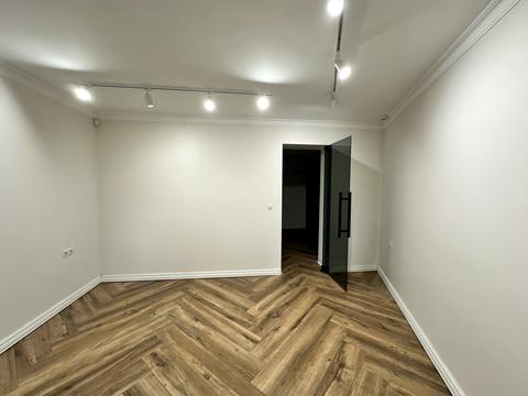 комерційна за адресою Соняшникова, 20а